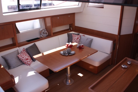 Beneteau Sense 43 6